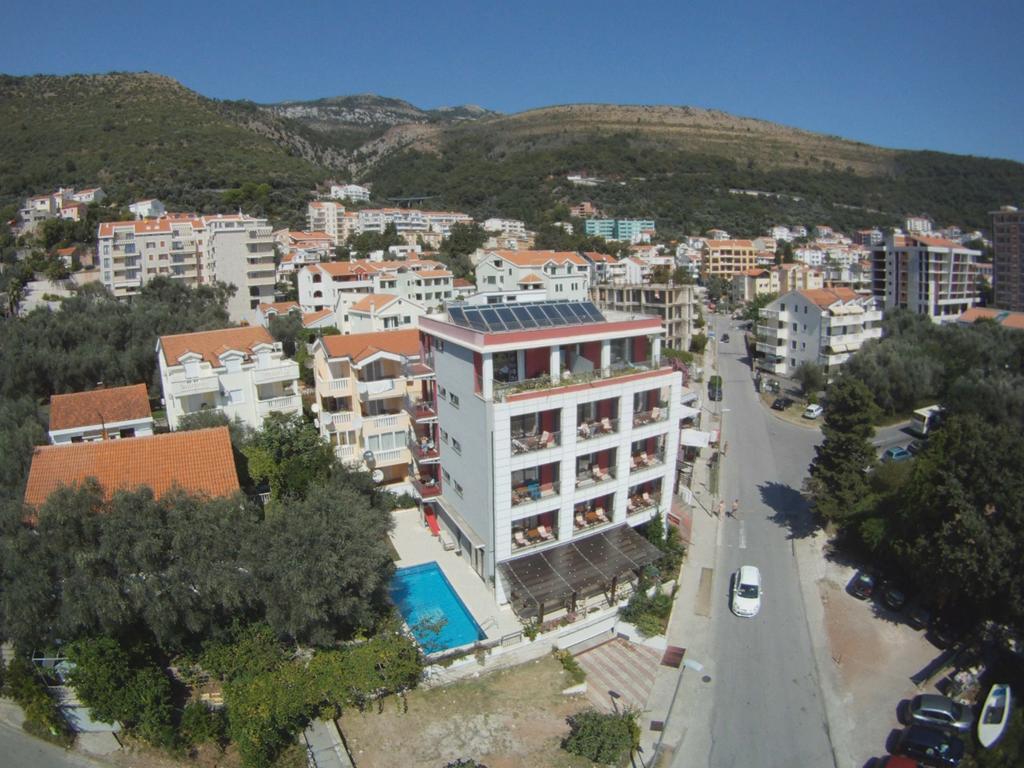 Hotel Petrovazzo Esterno foto