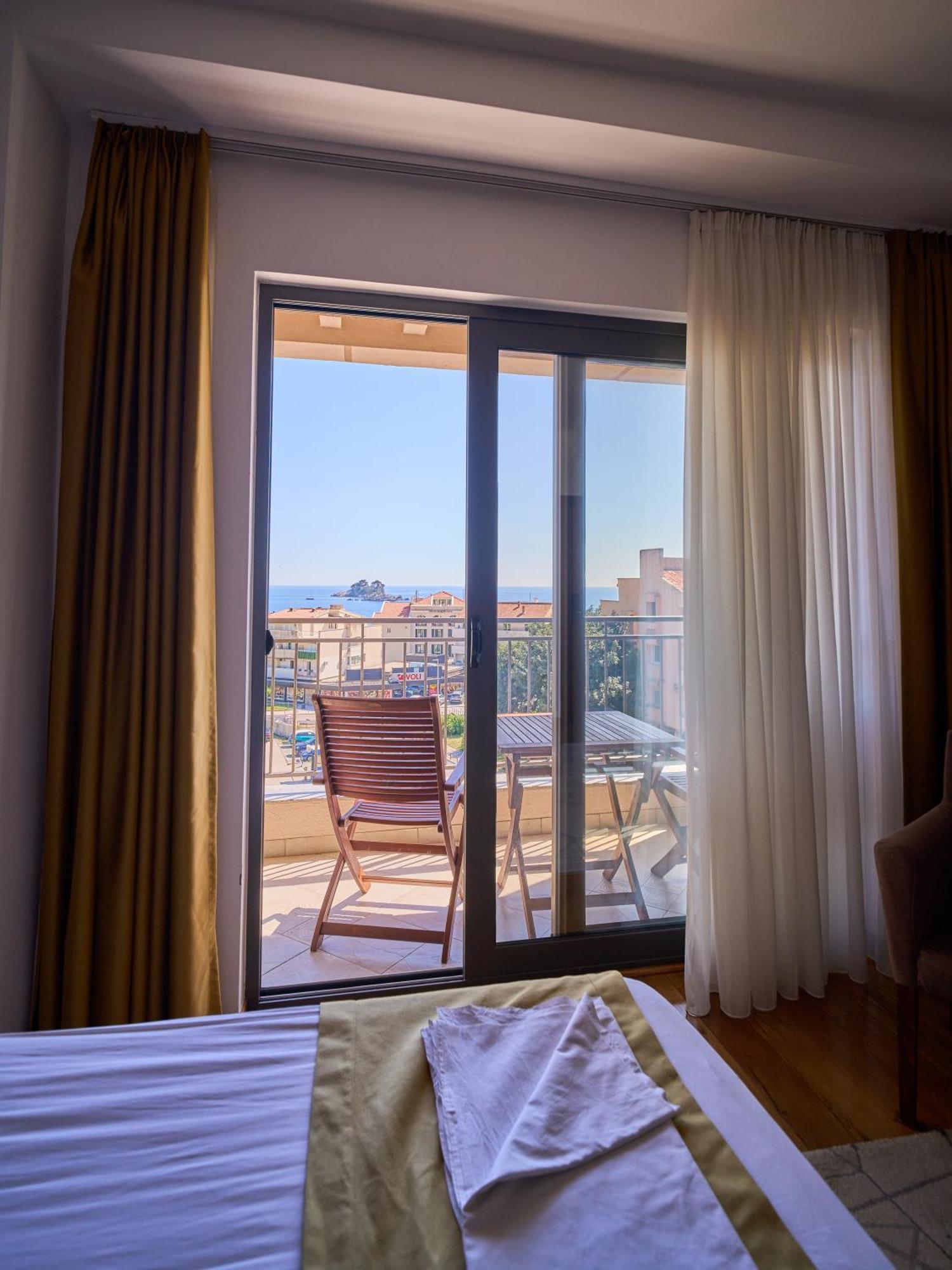 Hotel Petrovazzo Esterno foto