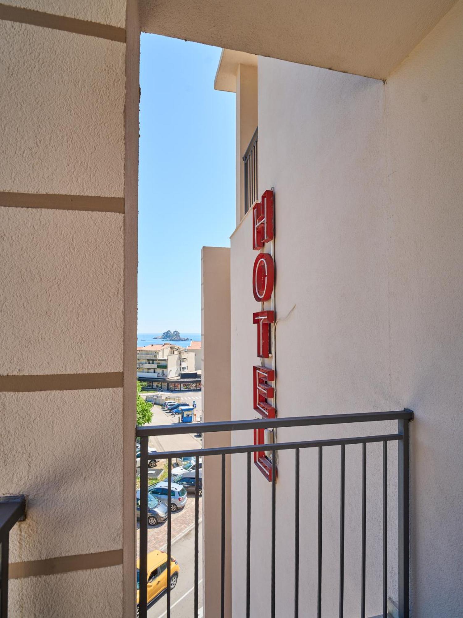 Hotel Petrovazzo Esterno foto